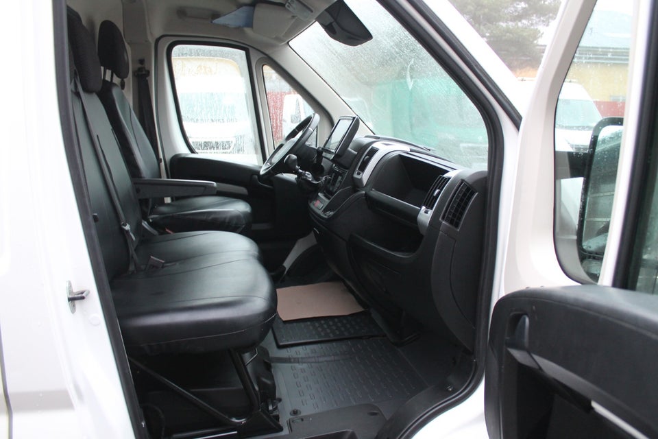 Peugeot Boxer 335 2,2 BlueHDi 165 L2H2 Ultimate