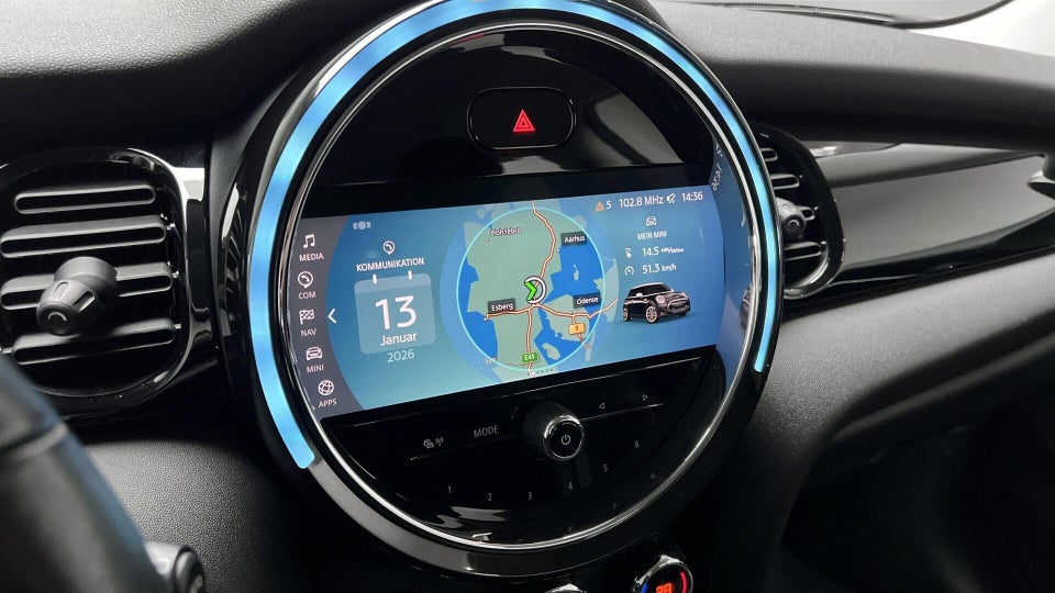 MINI Cooper SE Essential 3d