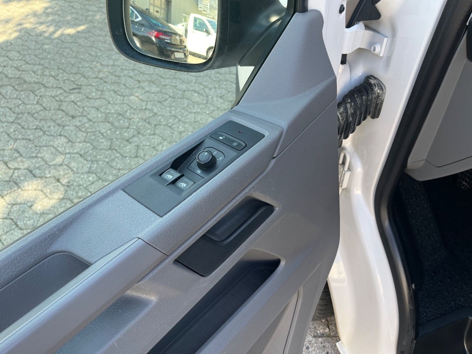 VW Transporter 2,0 TDi 110 Ladvogn lang