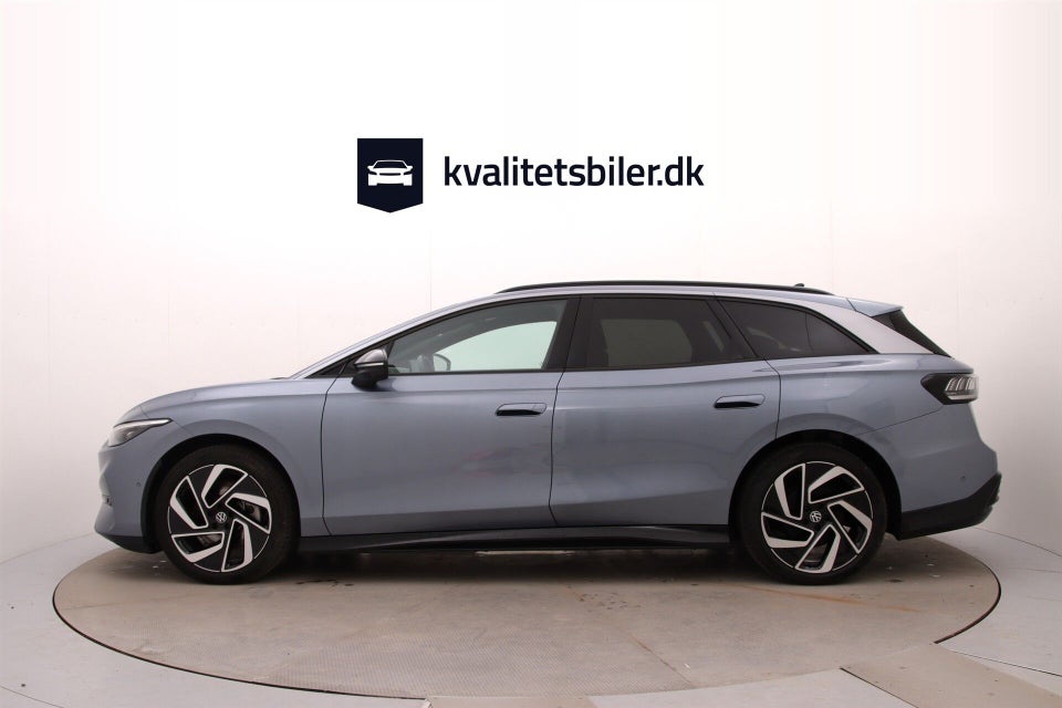 VW ID.7 77 Style+ Tourer 5d