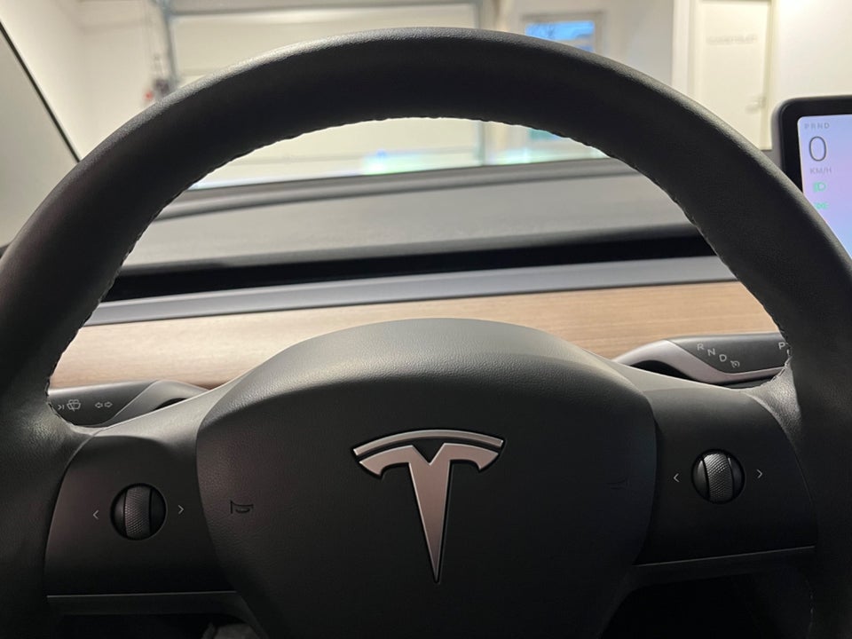 Tesla Model 3 RWD 4d