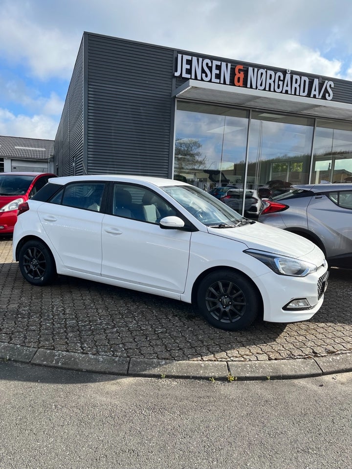 Hyundai i20 1,25 Vision+ 5d