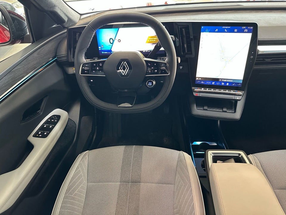 Renault Scenic E-Tech 87 Iconic 5d