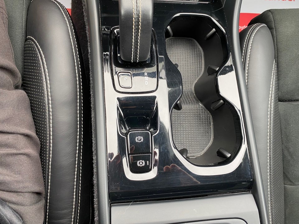 Volvo XC40 2,0 T4 190 R-Design aut. 5d
