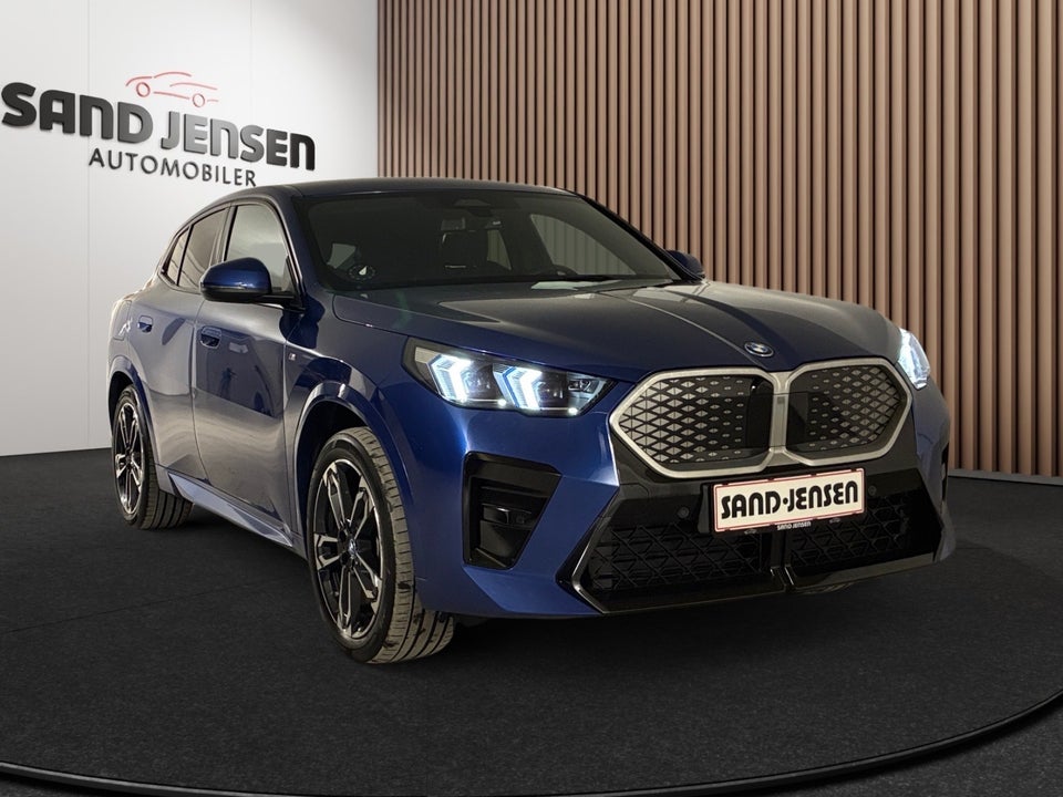 BMW iX2 xDrive30 M-Sport Premium 5d