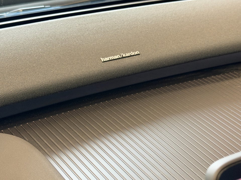 Volvo EX30 Extended Range Plus 5d