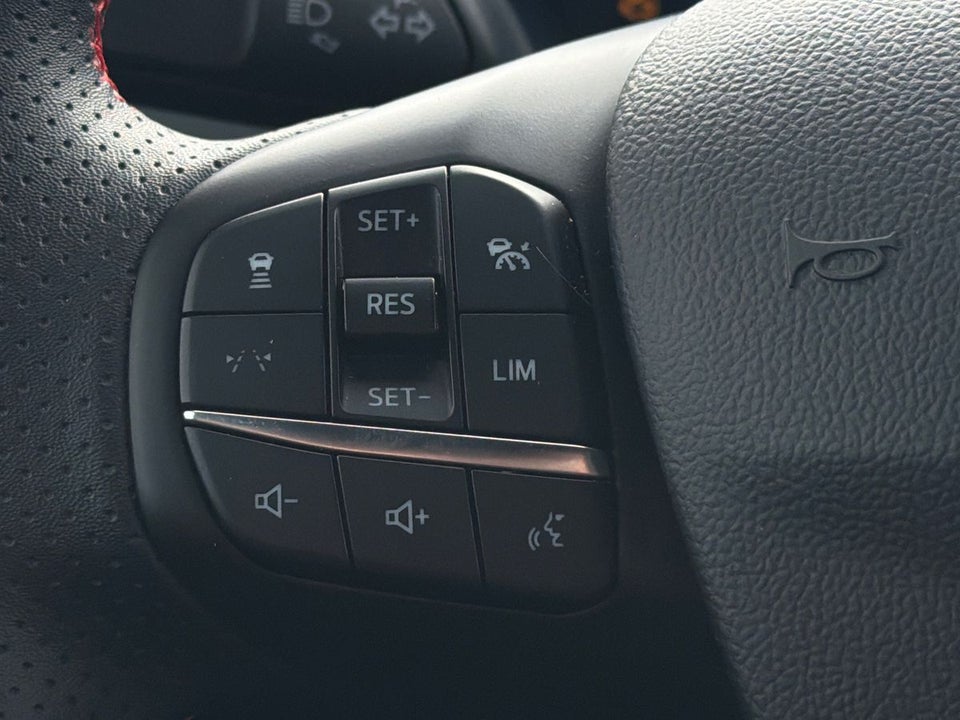 Ford Kuga 2,5 PHEV ST-Line X CVT 5d
