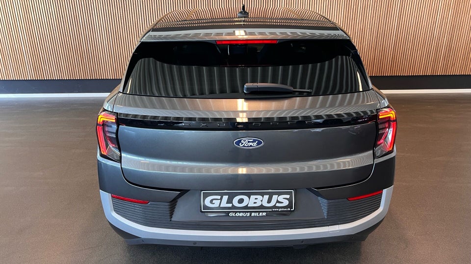Ford Explorer 79 Select Extended Range AWD 5d