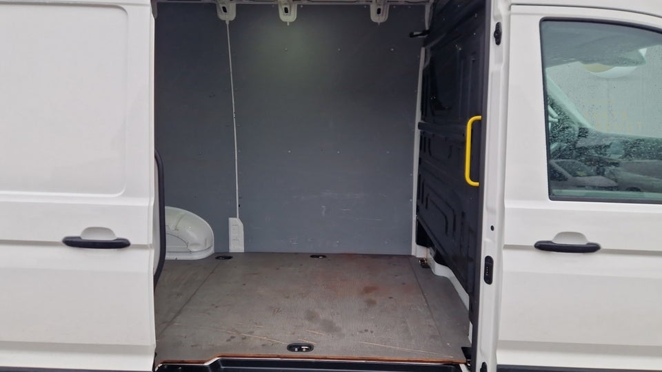 VW Crafter 35 2,0 TDi 177 Kassevogn L3H2 aut.