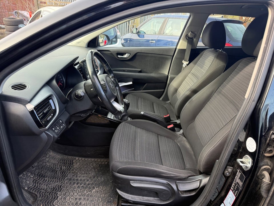 Kia Stonic 1,0 T-GDi Attraction 5d