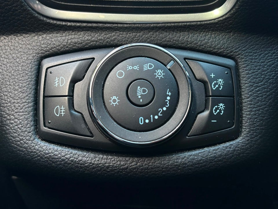 Ford B-MAX 1,0 SCTi 100 Titanium 5d