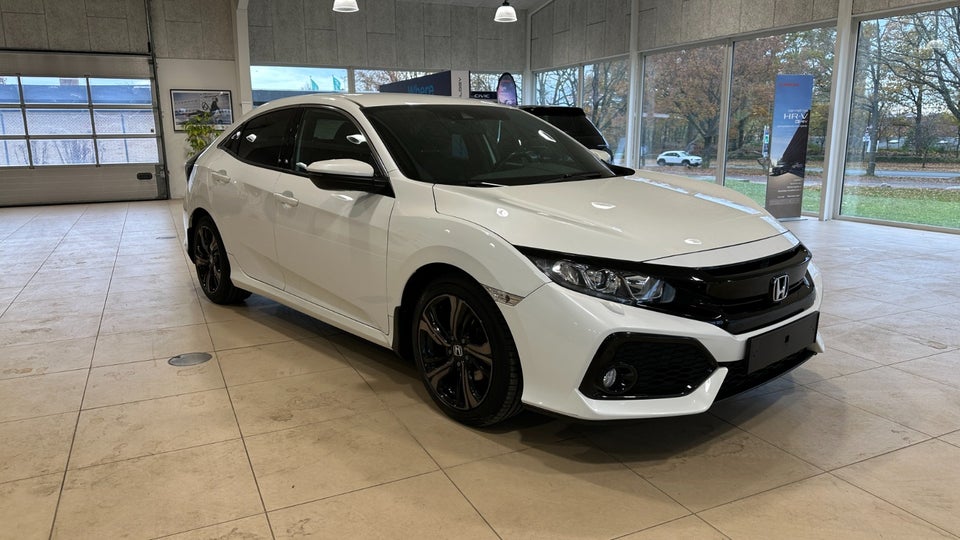 Honda Civic 1,0 VTEC Turbo Elegance CVT 5d