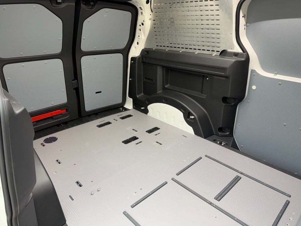 VW ID.Buzz 79 Cargo Comfort+