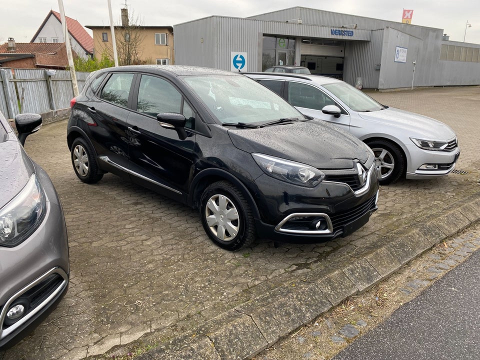 Renault Captur 0,9 TCe 90 Expression 5d