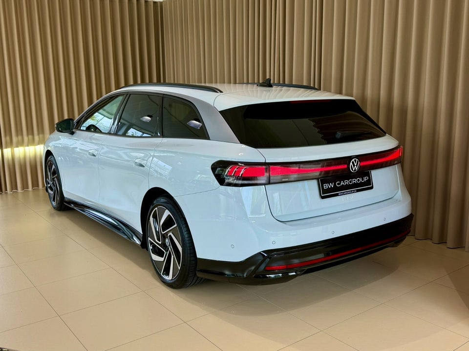 VW ID.7 77 Pro Tourer 5d