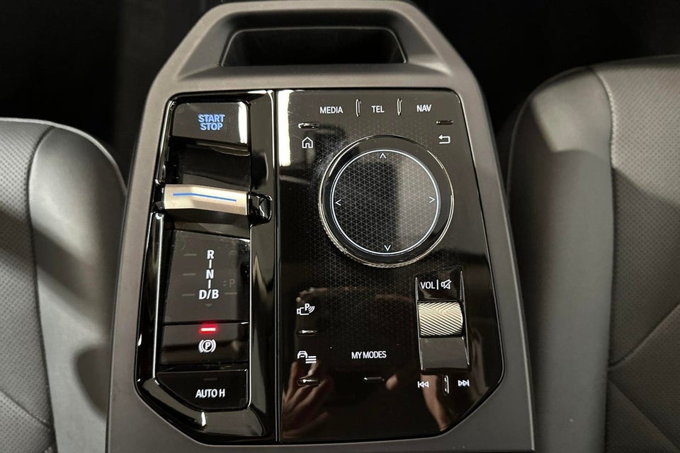 BMW iX xDrive40 Sport 5d