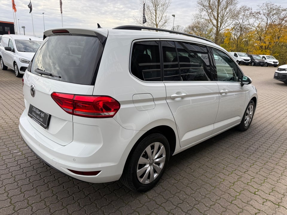 VW Touran 2,0 TDi 115 Comfortline DSG Van 5d