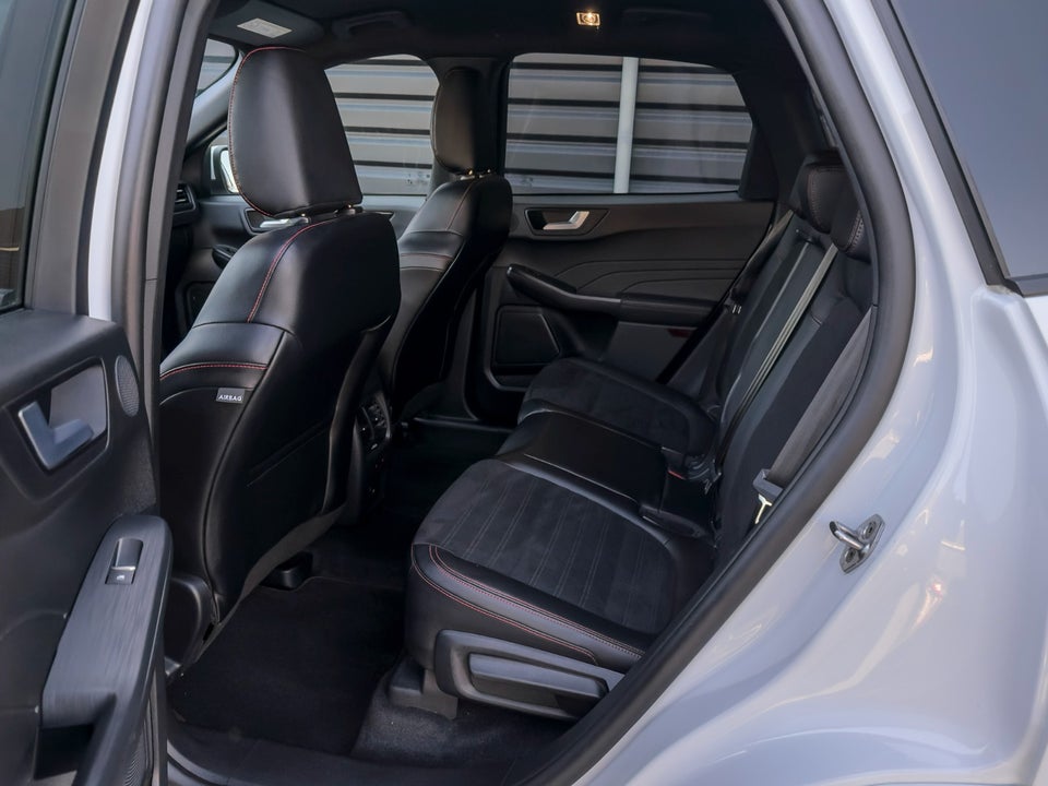 Ford Kuga 2,5 PHEV ST-Line CVT 5d