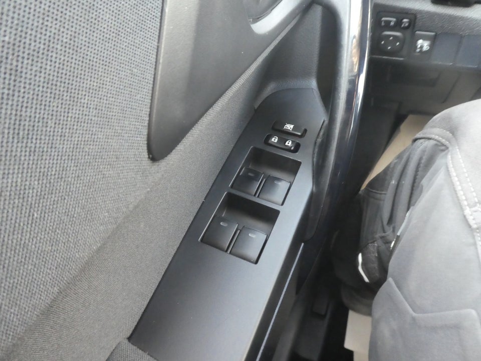 Toyota Auris 1,8 Hybrid H2 Comfort Touring Sports CVT 5d