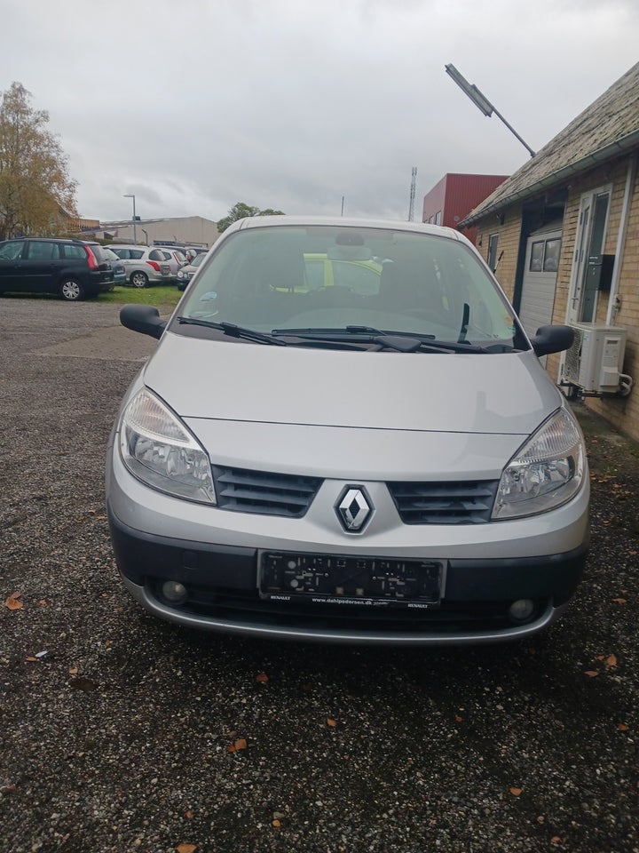 Renault Scenic II 1,6 Expression Comfort 5d