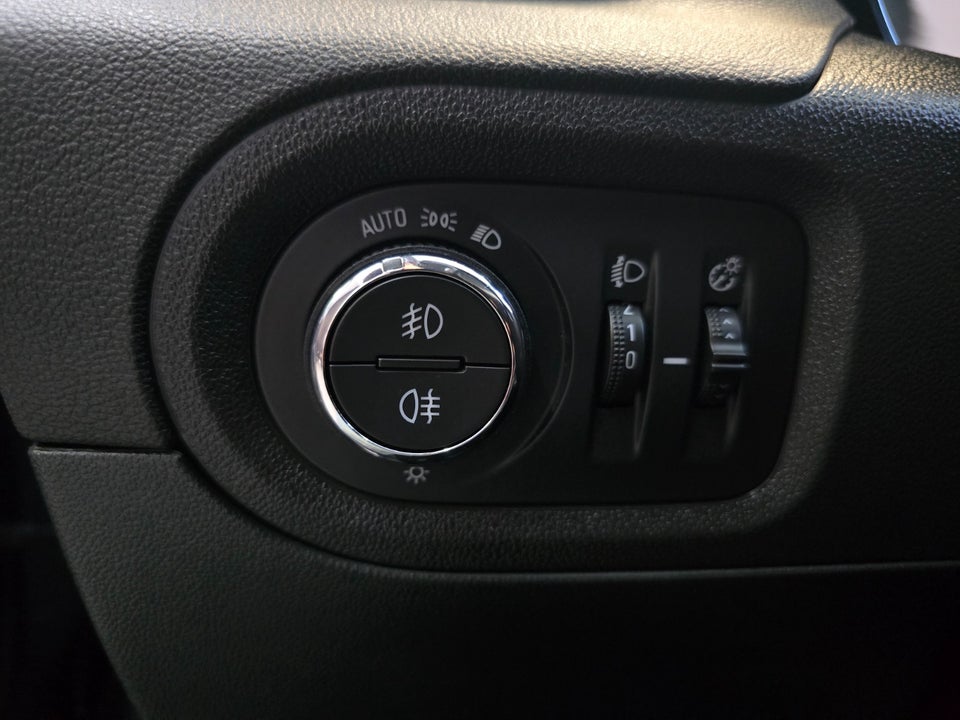 Opel Grandland X 1,2 T 130 Enjoy 5d