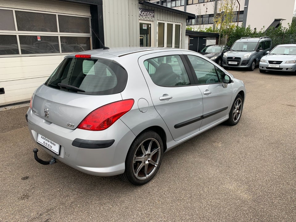 Peugeot 308 1,4 VTi Comfort 5d