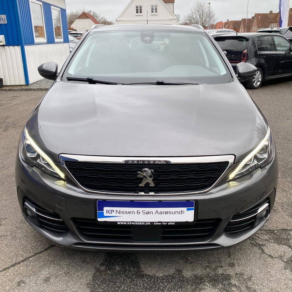 Peugeot 308 1,5 BlueHDi 130 Style SW 5d