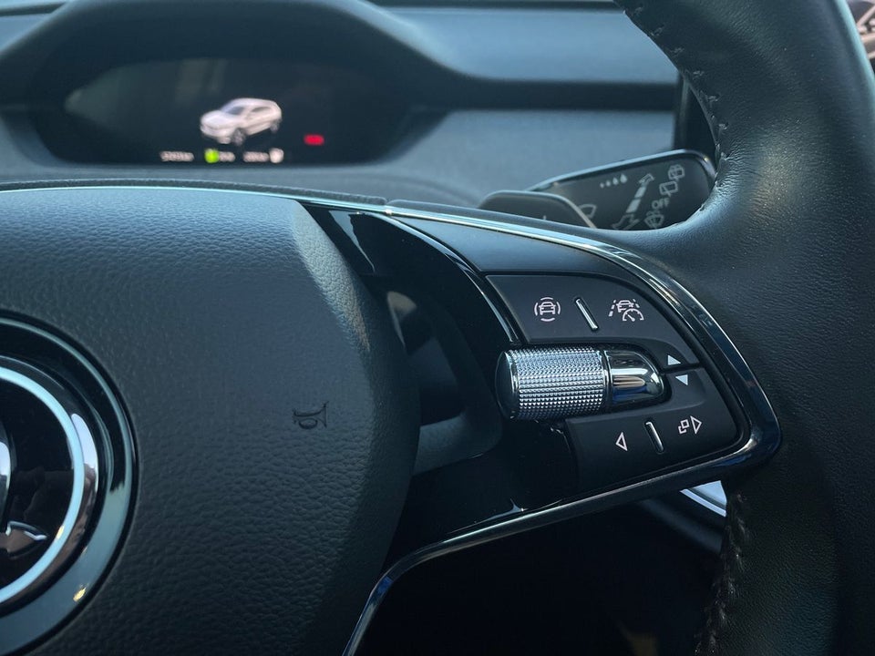 Skoda Enyaq 60 iV Loft 5d