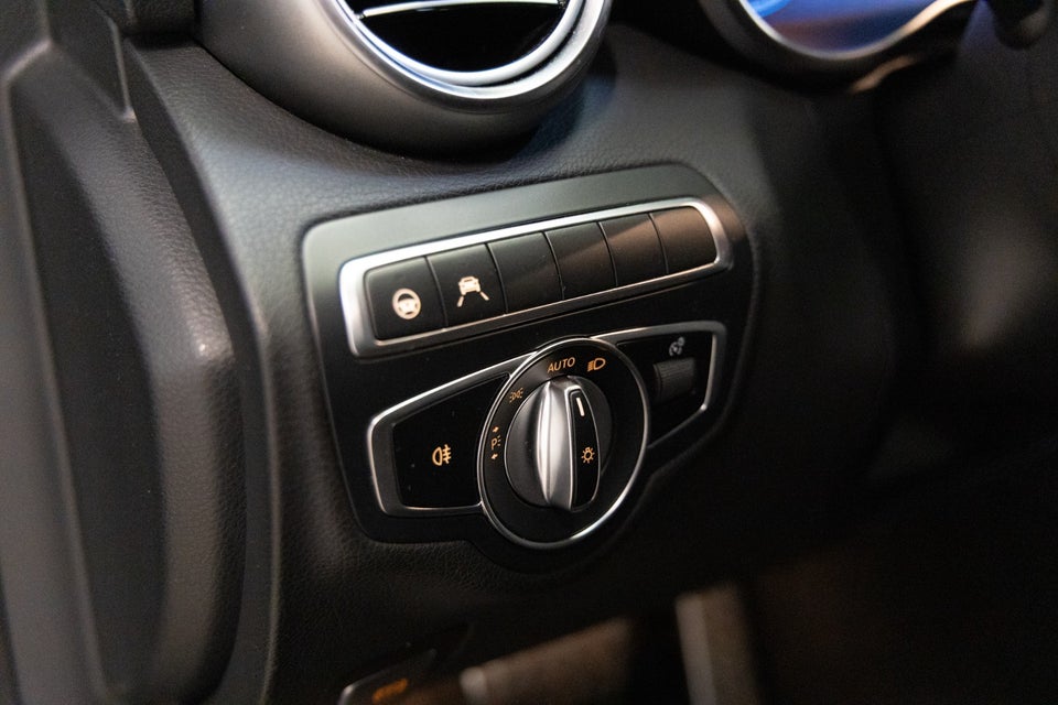 Mercedes C300 de 2,0 AMG Line aut. 4d