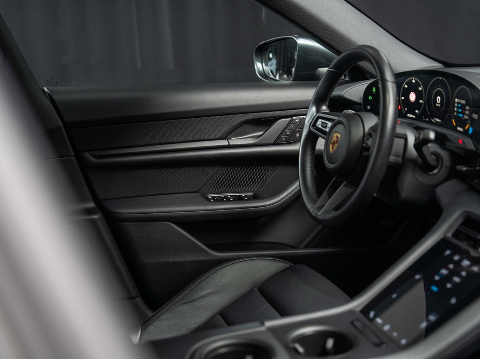 Porsche Taycan Sport Turismo 5d