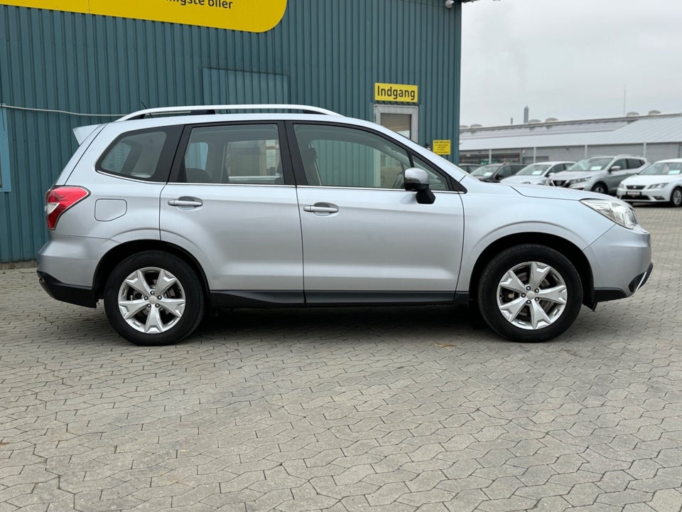 Subaru Forester 2,0 D X AWD 5d