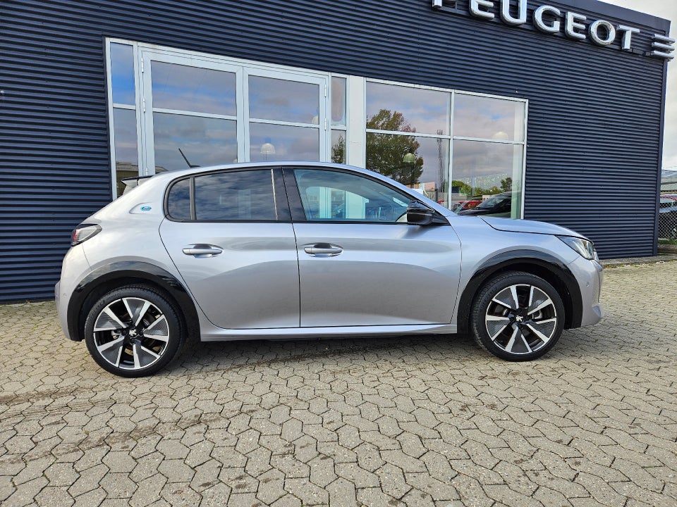 Peugeot e-208 50 GT 5d