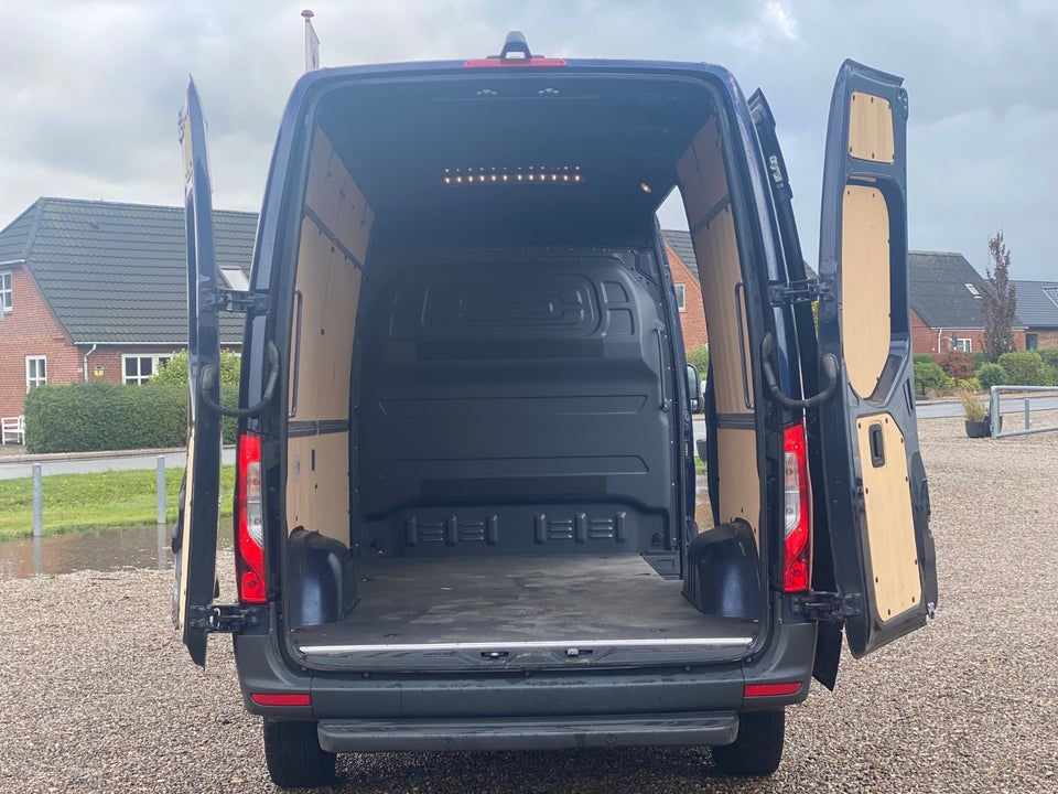 Mercedes Sprinter 317 2,0 CDi A2 Kassevogn PRO aut. RWD