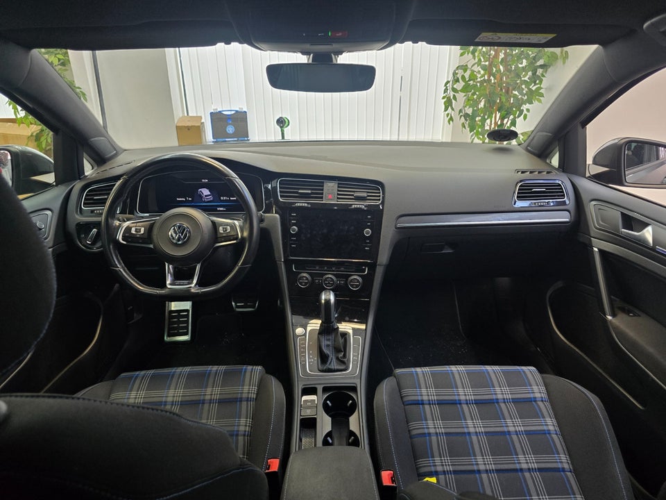 VW Golf VII 1,4 GTE DSG 5d