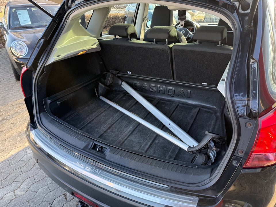 Nissan Qashqai 2,0 Tekna CVT 4WD 5d