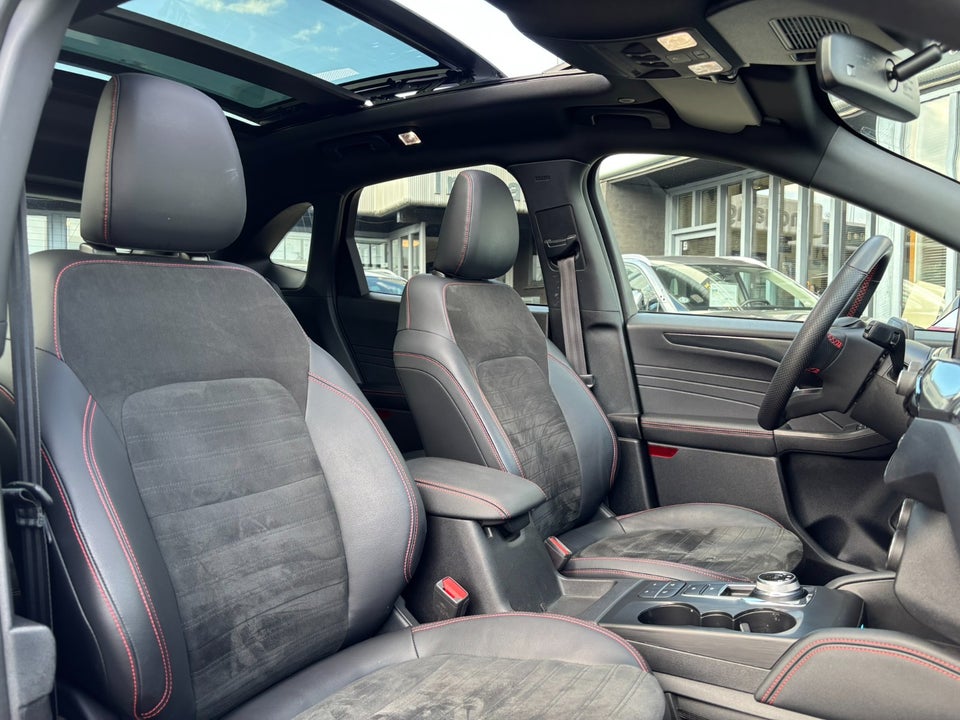 Ford Kuga 2,5 PHEV ST-Line X CVT 5d
