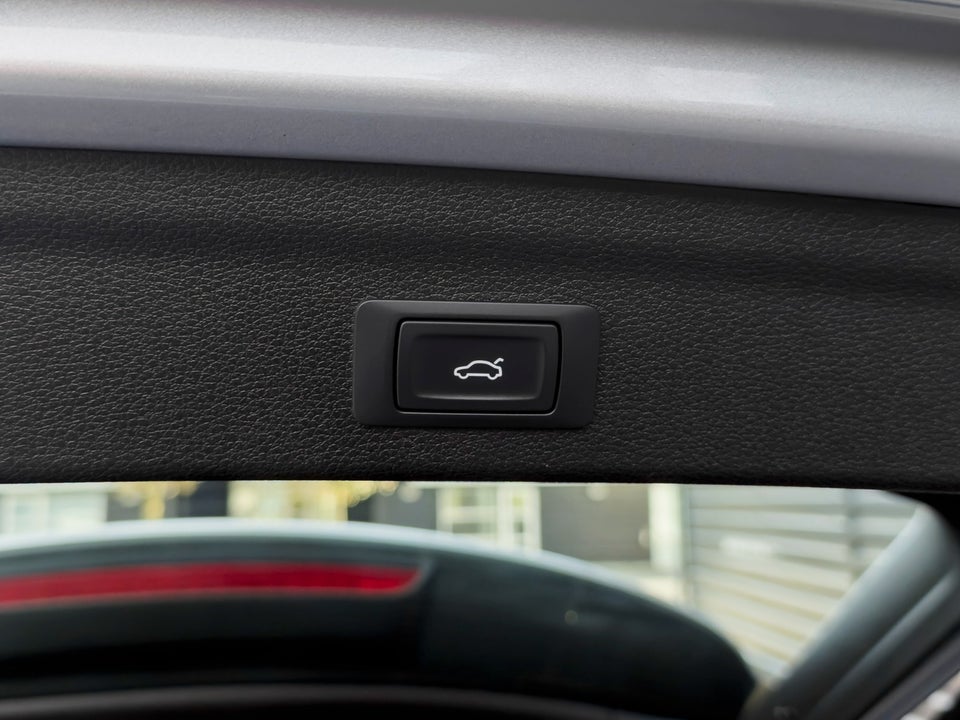 Audi Q3 45 TFSi e Attitude plus S-tr. 5d