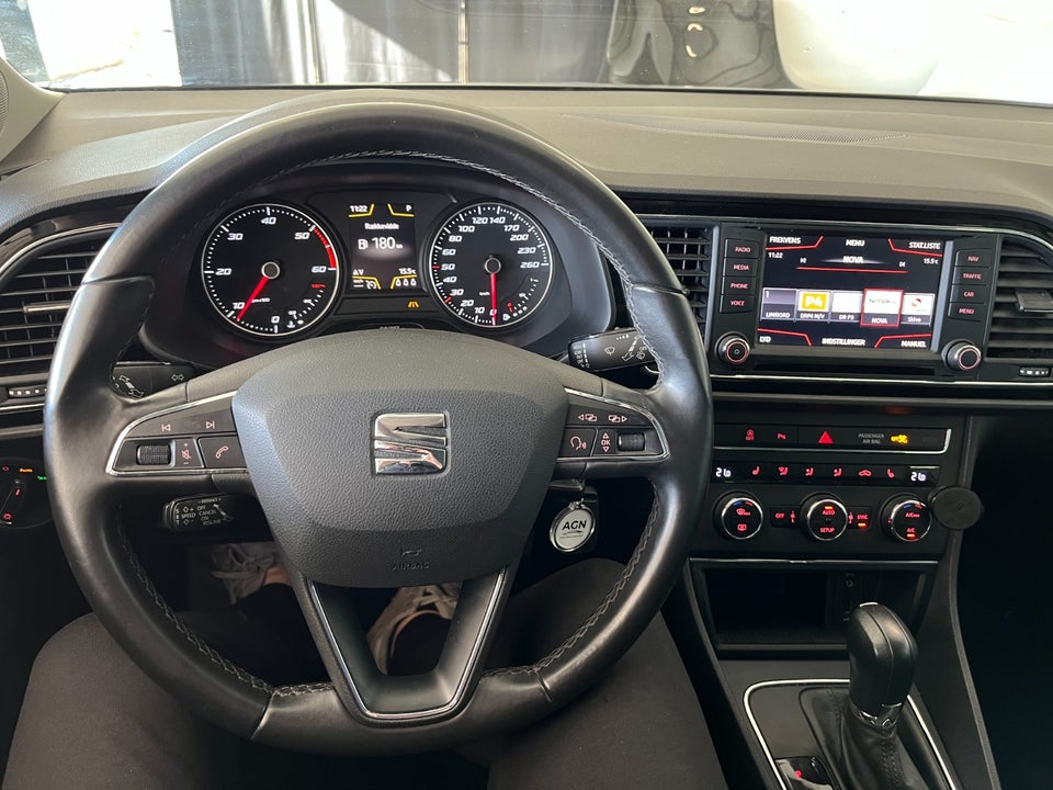 Seat Leon 1,6 TDi 110 Style ST DSG 5d
