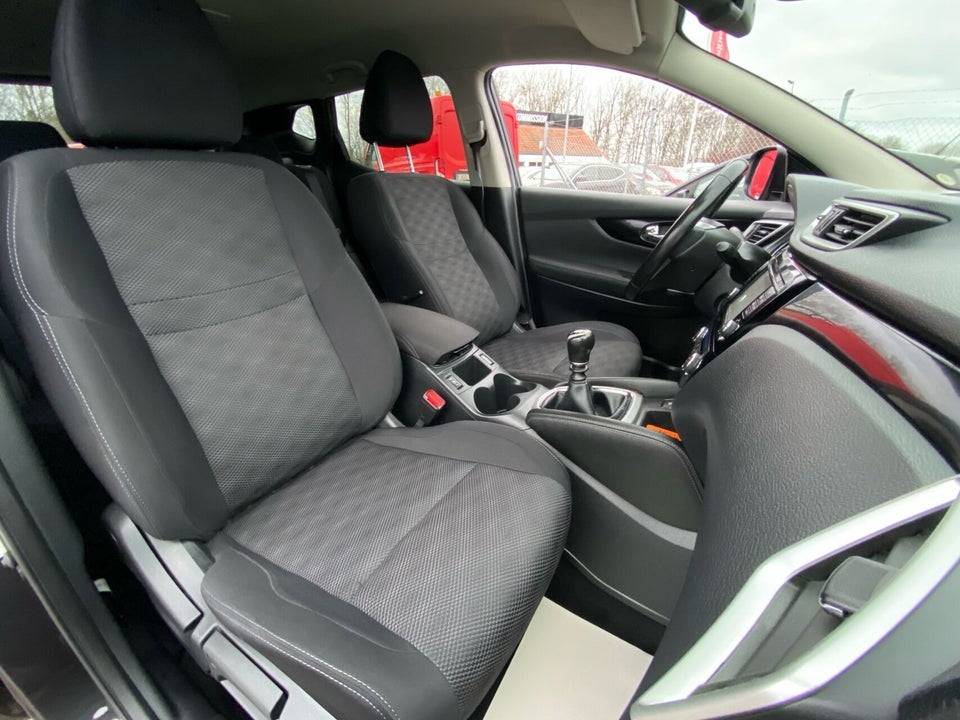 Nissan Qashqai 1,2 Dig-T 115 N-Connecta 5d