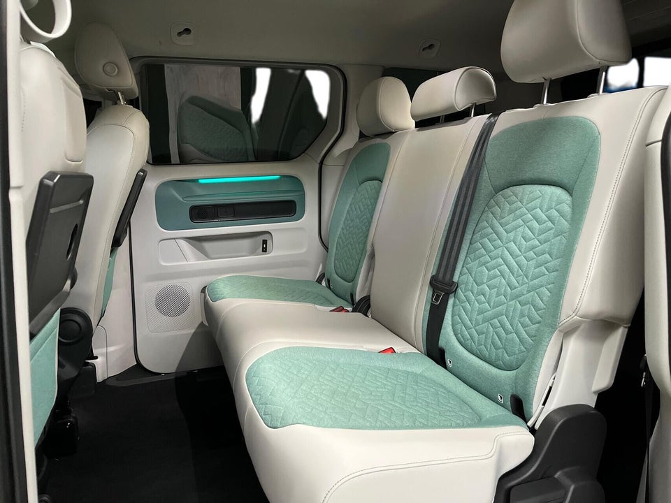 VW ID.Buzz 77 Pro SWB 5d