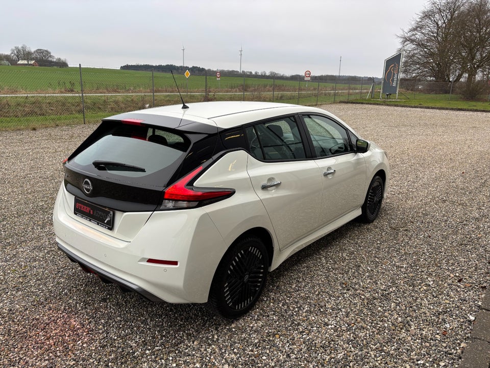 Nissan Leaf 59 e+ Acenta 5d