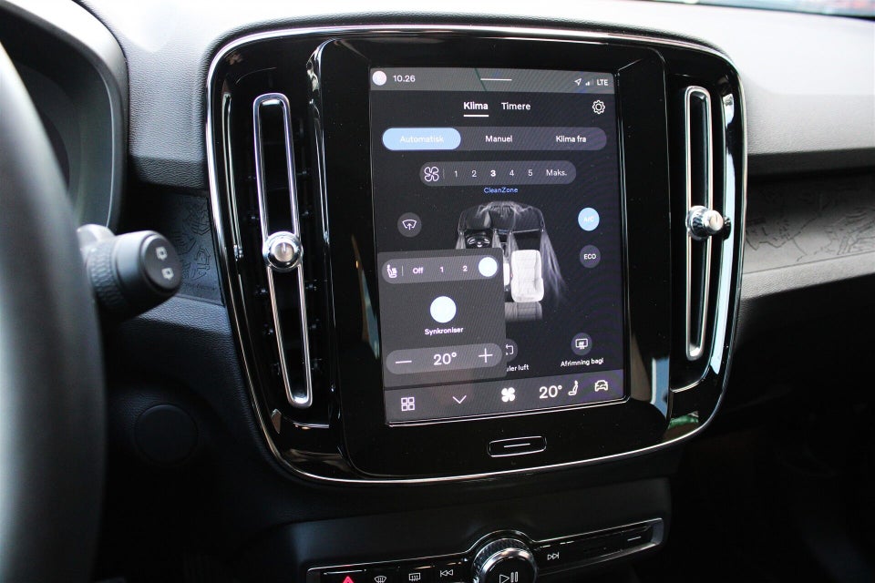 Volvo XC40 ReCharge Extended Range Plus 5d