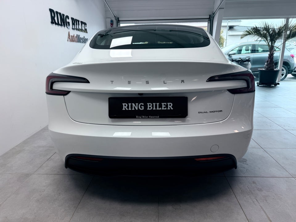Tesla Model 3 Long Range AWD 4d