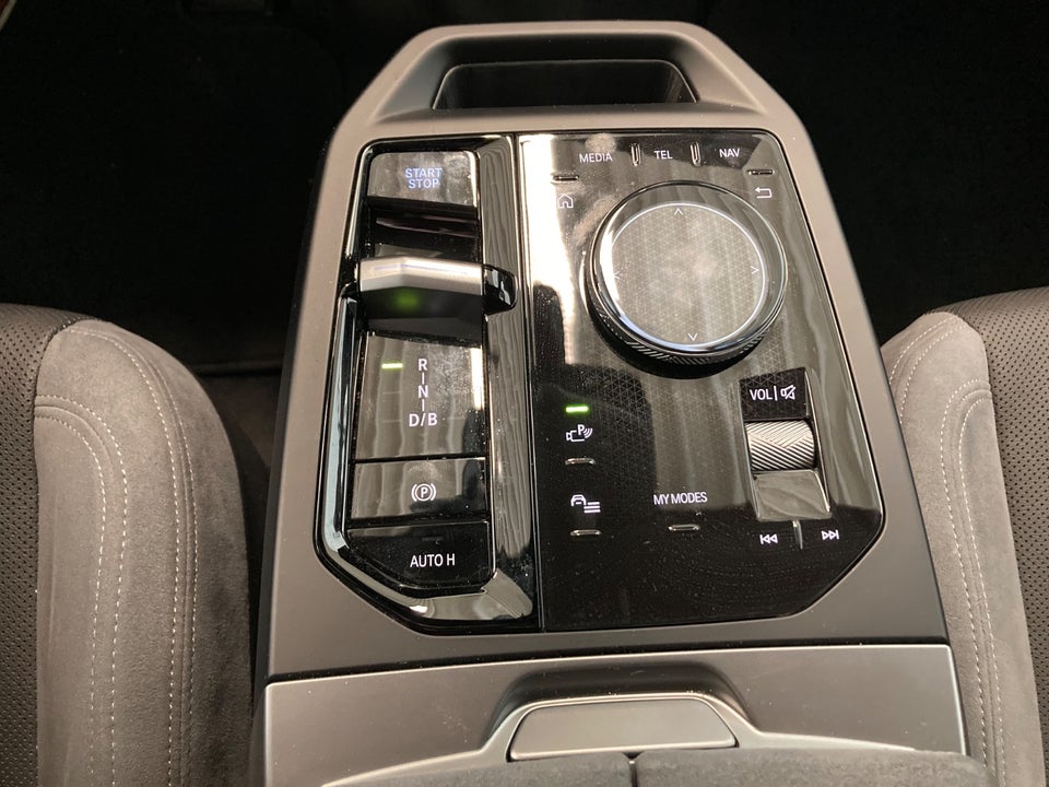 BMW iX xDrive45 M-Sport 5d