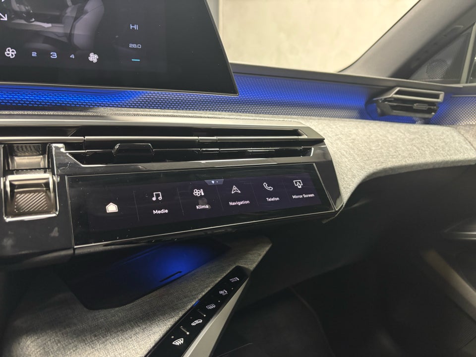 Peugeot e-5008 77 GT 7prs 5d