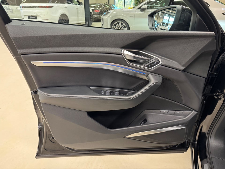 Audi e-tron 55 quattro 5d