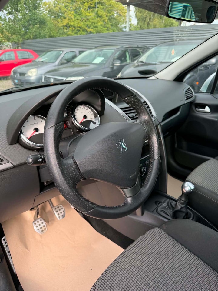 Peugeot 207 1,6 VTi Premium SW 5d
