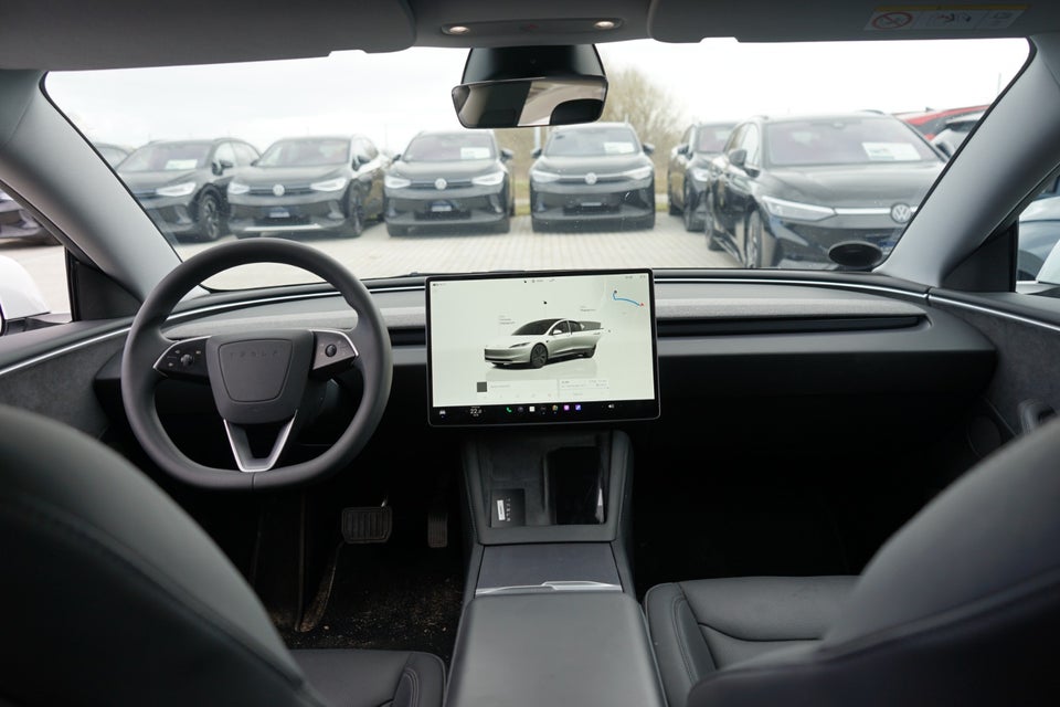 Tesla Model 3 Long Range AWD 4d