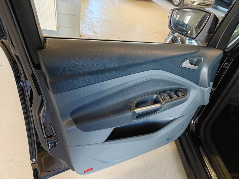 Ford C-MAX 1,0 SCTi 125 Titanium 5d