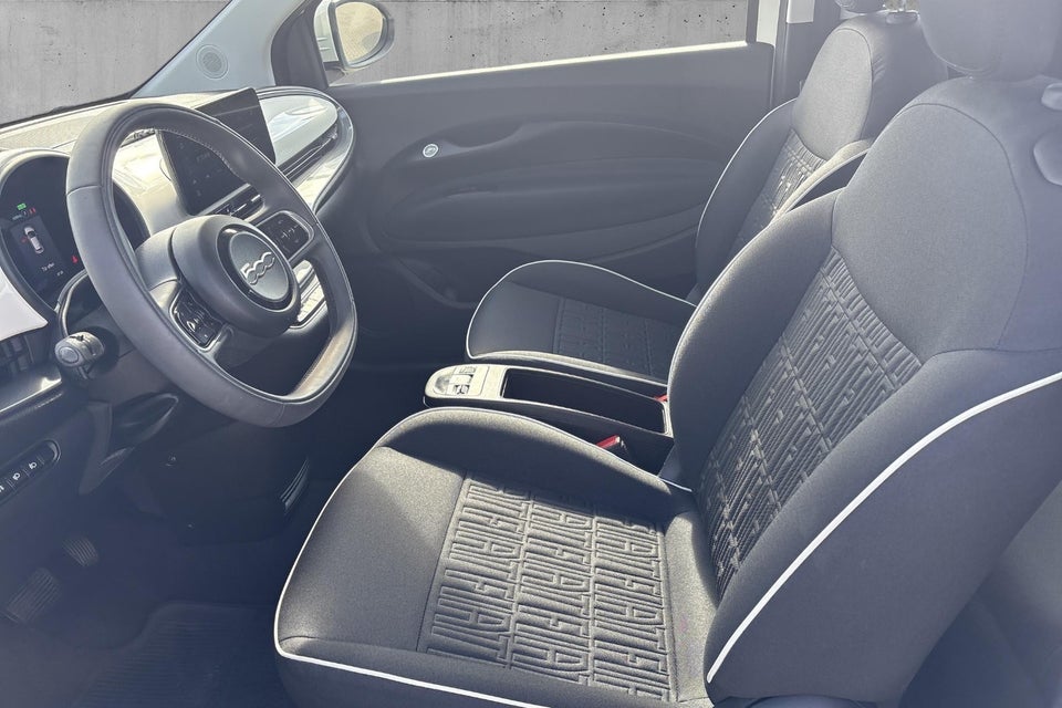 Fiat 500e 42 Icon 3d